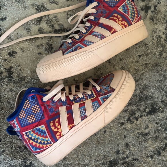 Farm Rio x Adidas collab - Picture 5 of 6